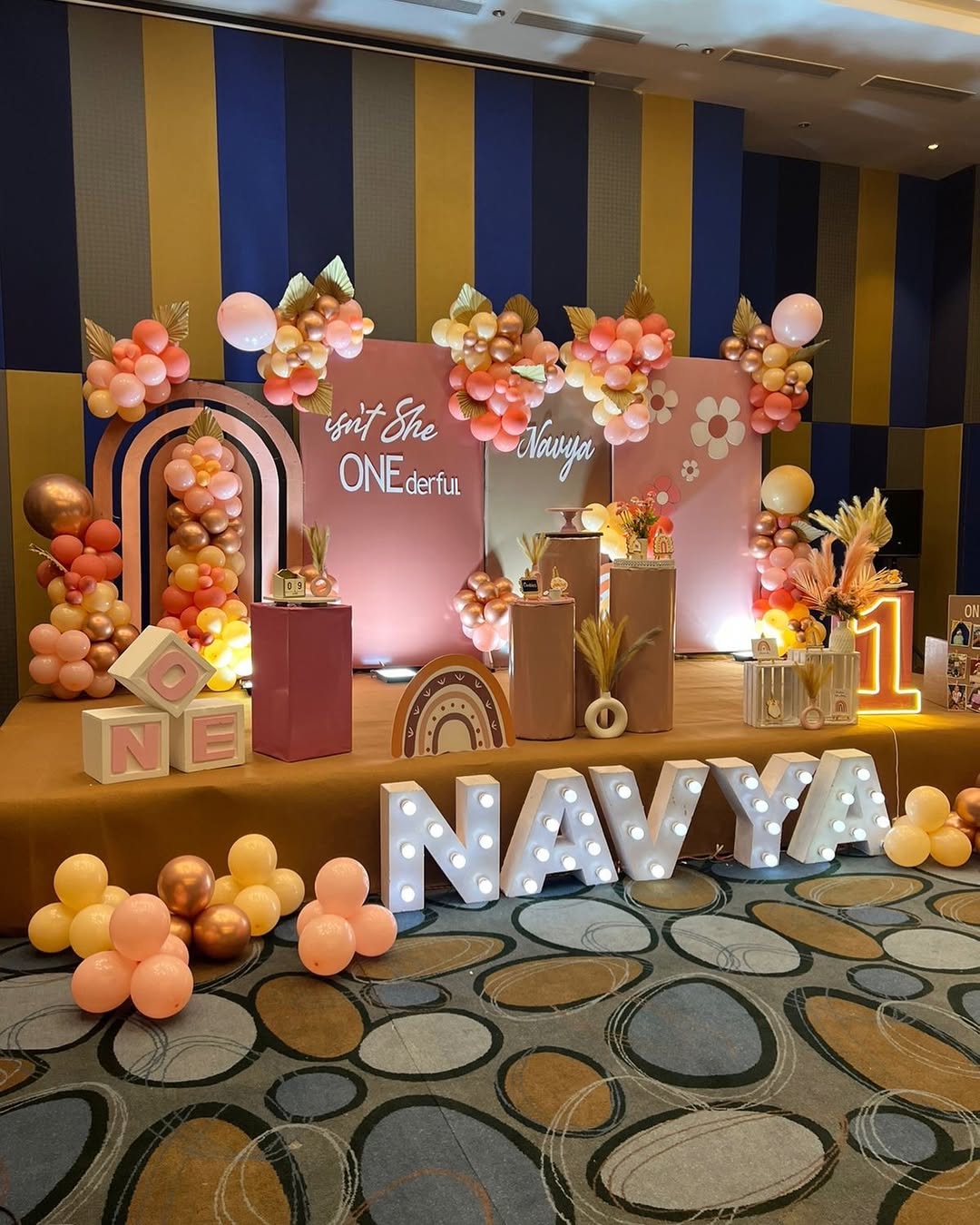 Navya 'Isn't She ONEderful' Grand Stage Decor