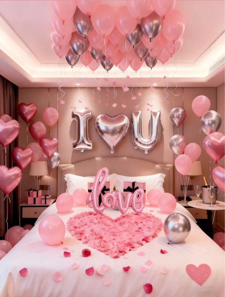 Pink & Silver 'I ♥ U' Luxury Bedroom