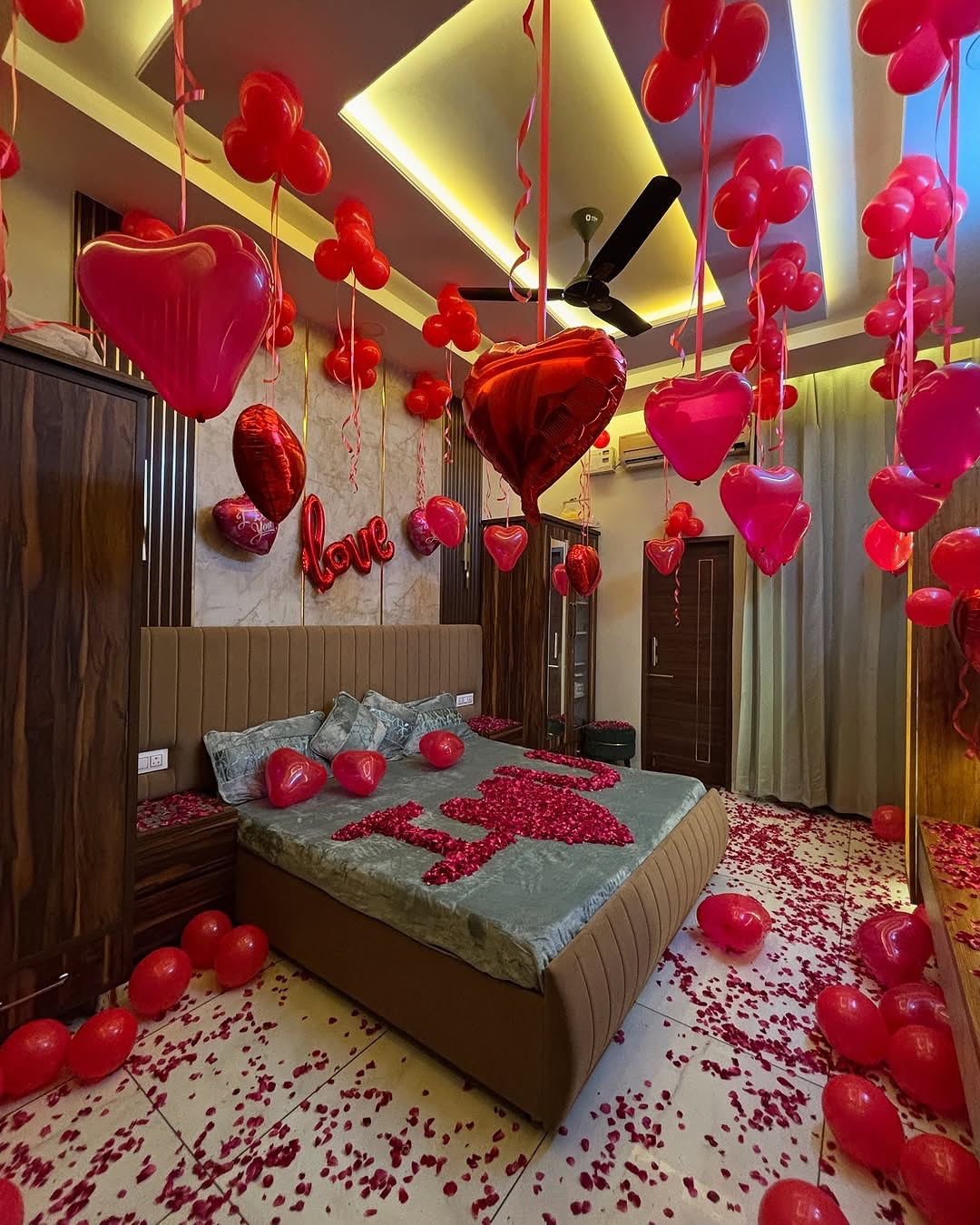 Red Heart Romantic Bedroom Birthday Surprise