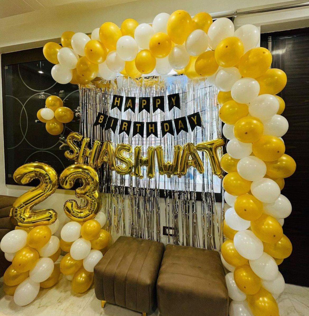 Personalised Name & Number Gold Balloon Arch