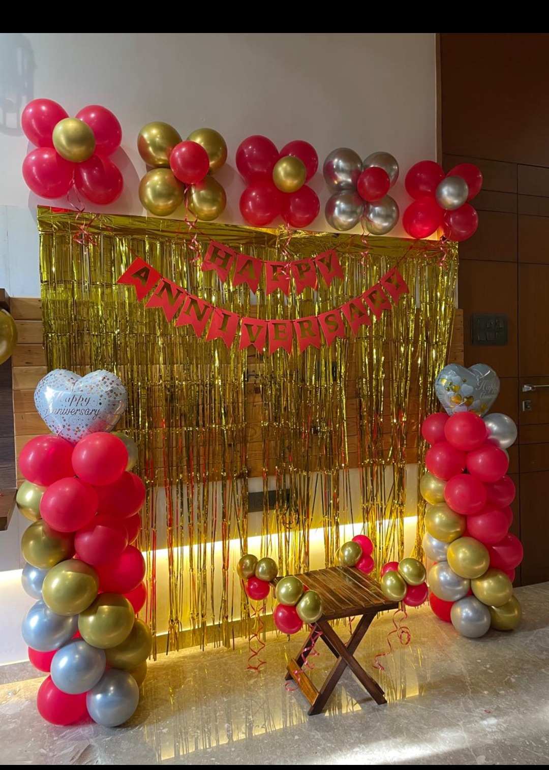 Red & Gold Fringe Curtain Balloon Pillar Setup