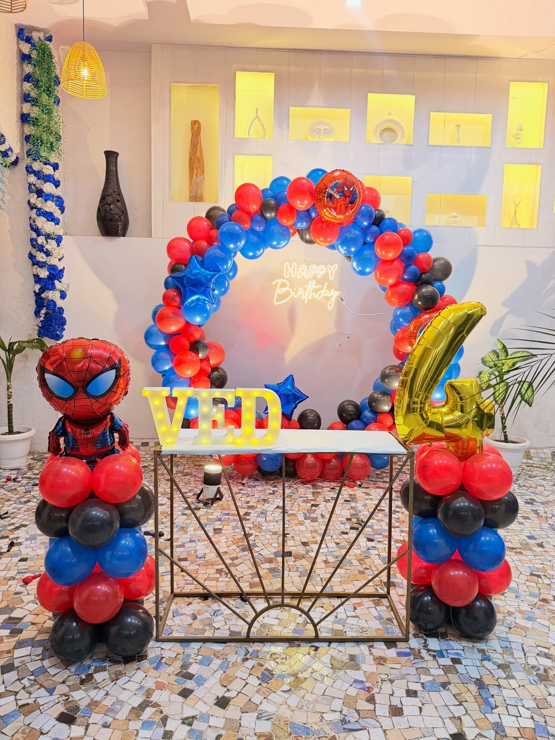 Spider-Man Ring Arch Birthday Decor
