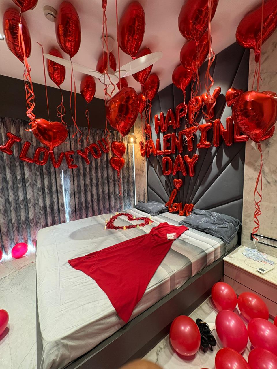Happy Valentine's Day Heart Foil Room