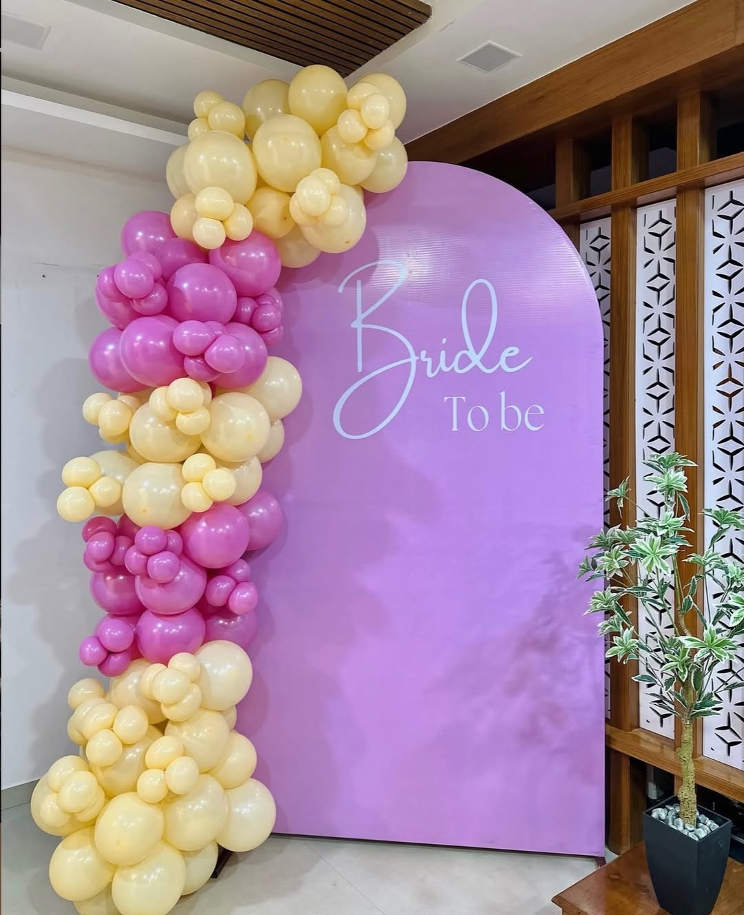 Lilac Panel with Pink & Butter Balloon Cascade