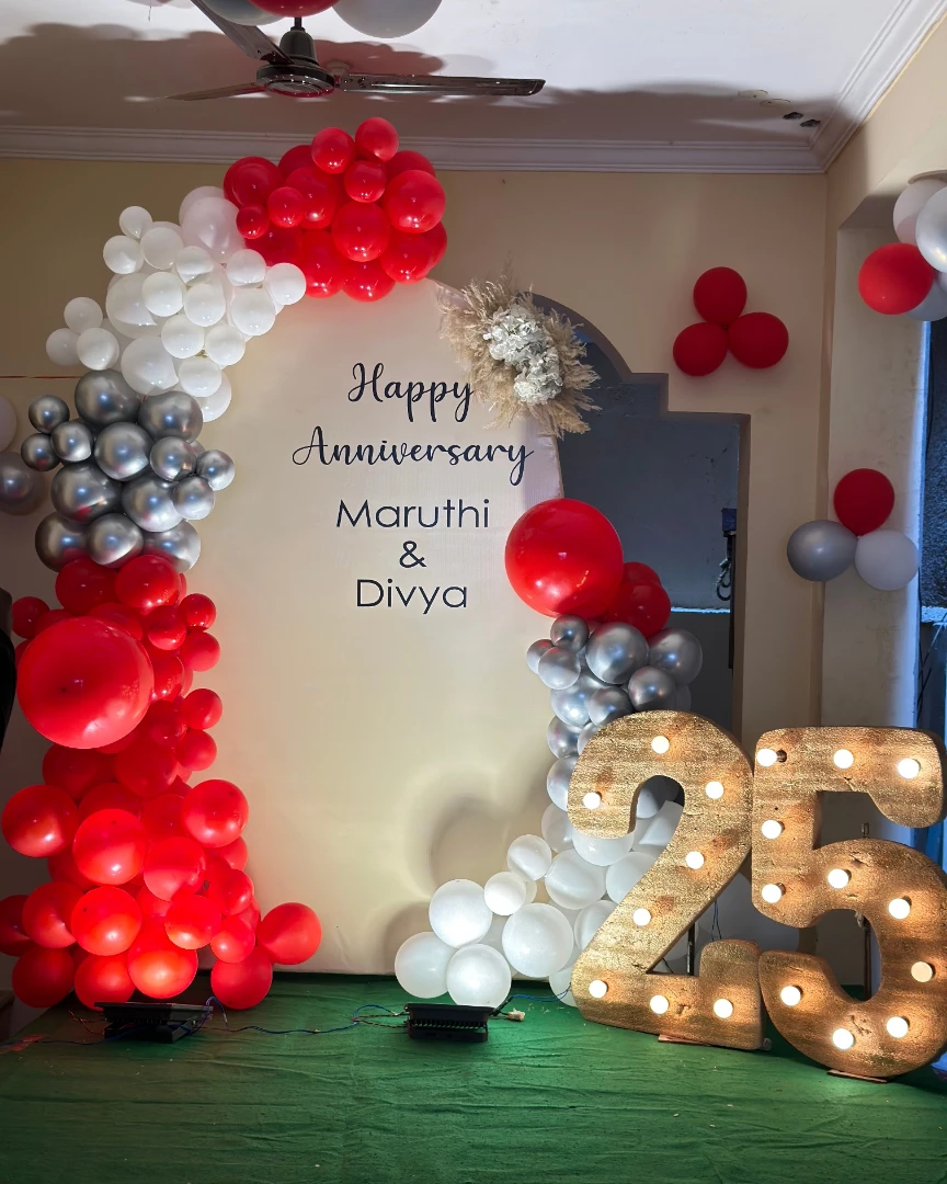 Personalised 25th Red, White & Silver Arch