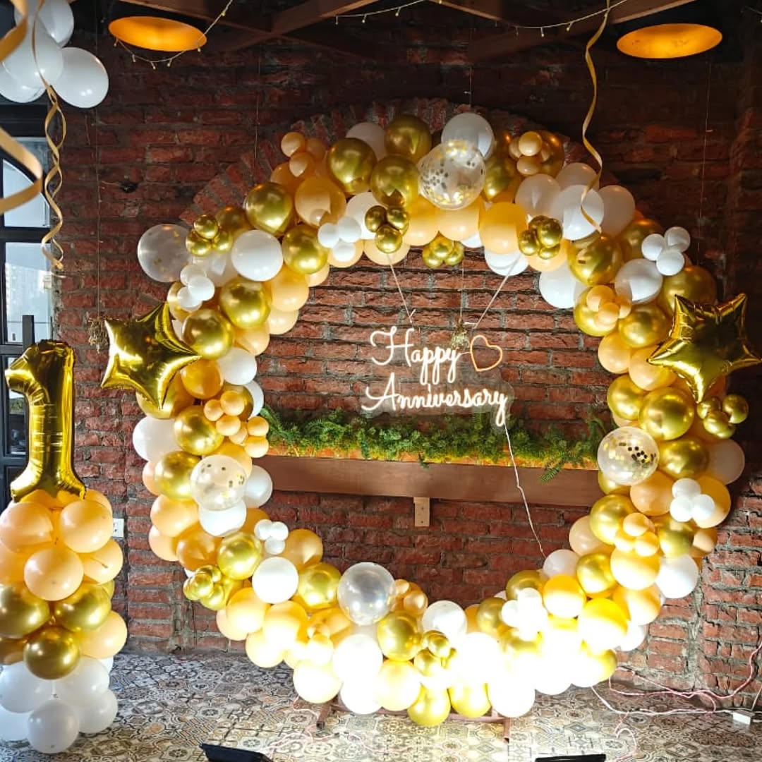 Gold & White Ring Anniversary Arch (Rustic)