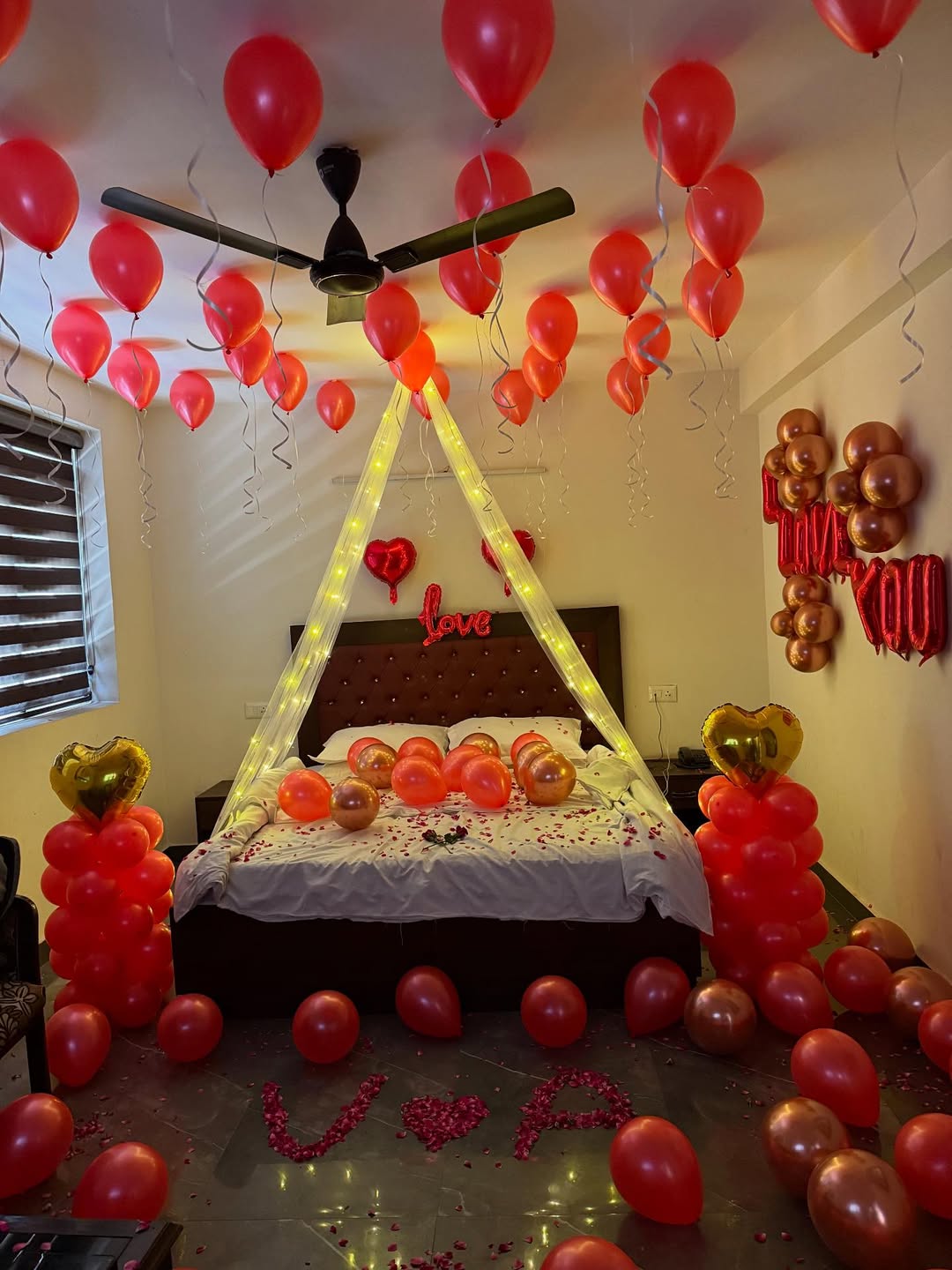 Red Romantic Bedroom Canopy Surprise