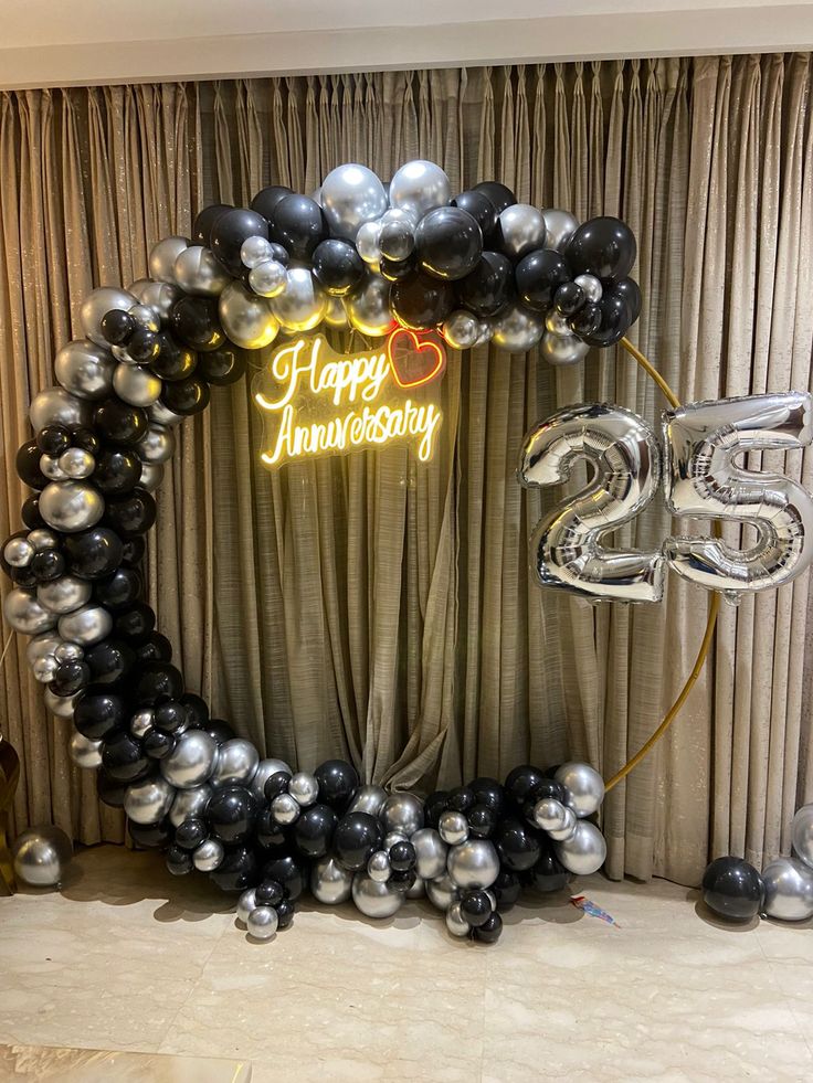 25th Black & Silver Chrome Ring Arch