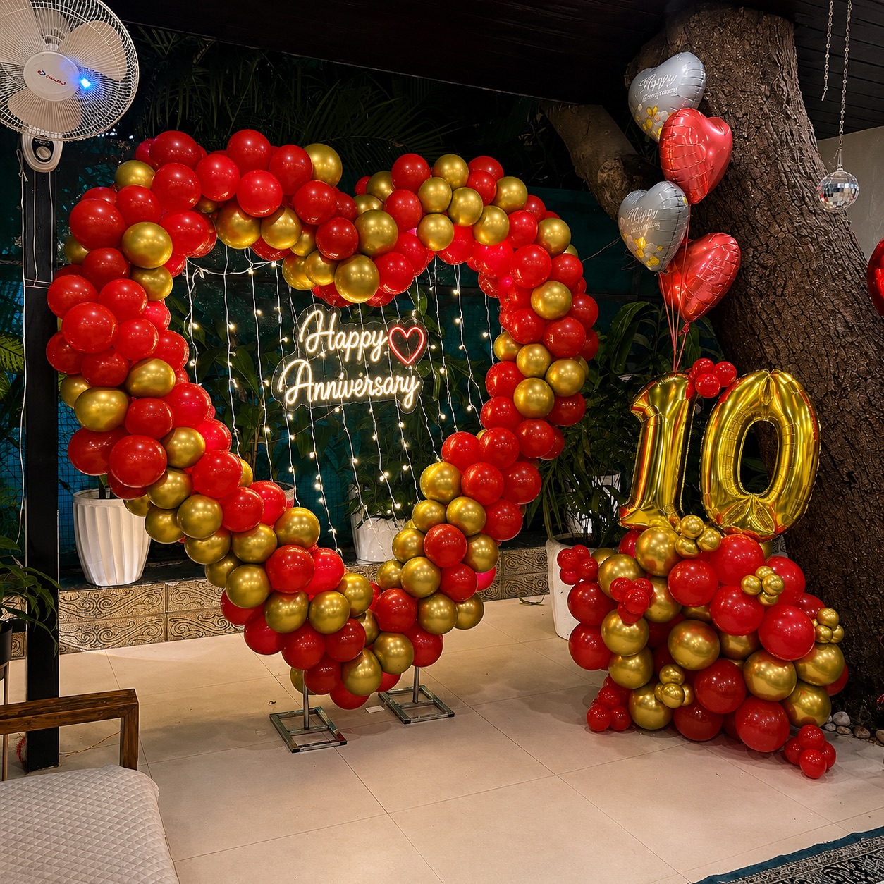 Red & Gold Heart Arch with 10 Foil