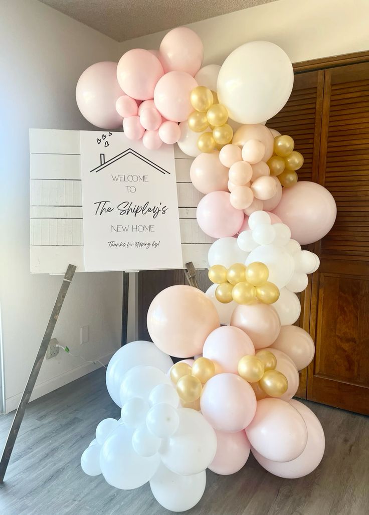 Pastel Welcome Easel Housewarming Decor
