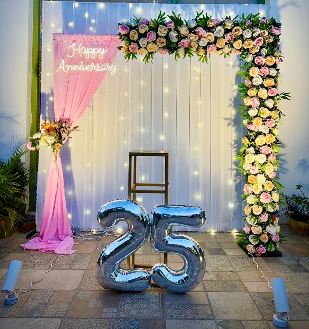 25th Pastel Roses Photo Arch