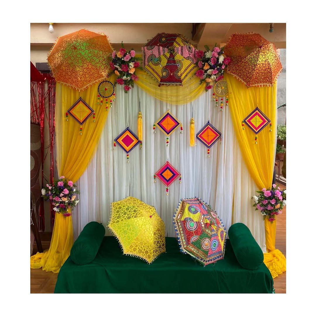 Yellow & White Kite Umbrella Mehendi
