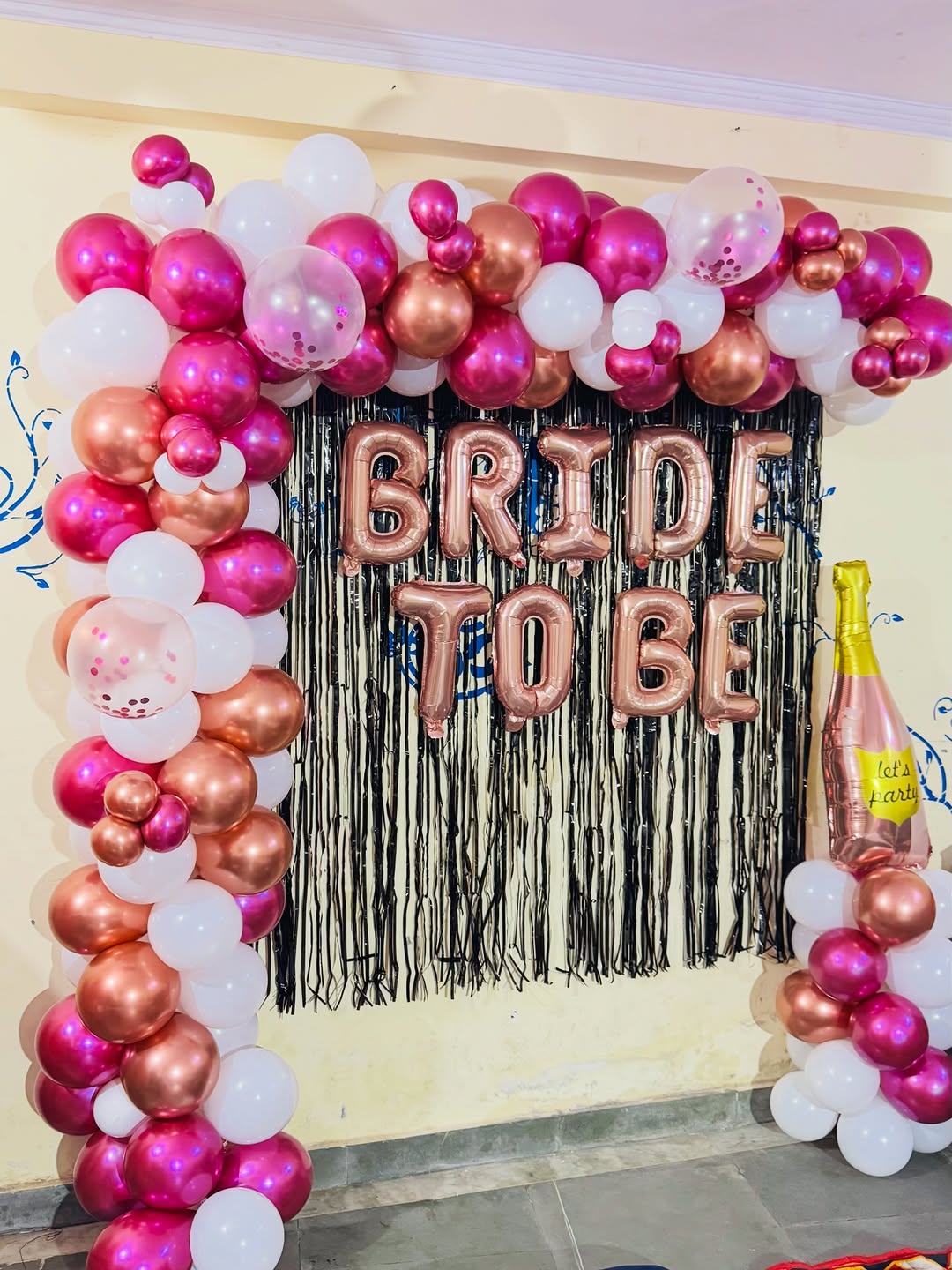 Magenta & Rose Gold 'BRIDE TO BE' Arch
