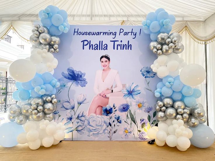 Luxury Blue & Silver Housewarming Party Decor
