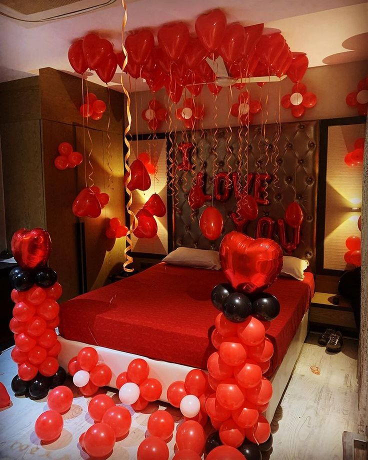 Red & Black 'I Love You' Balloon Pillar Room