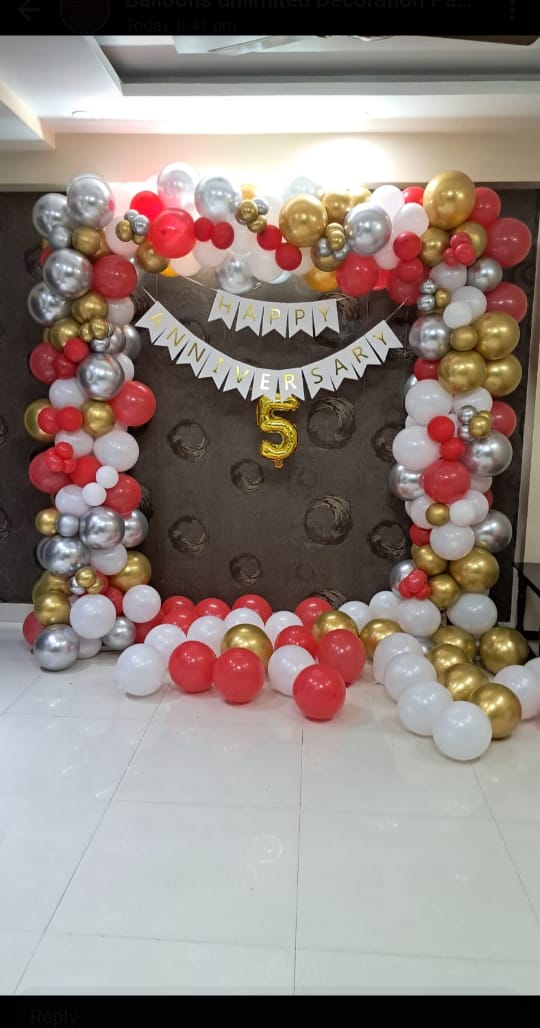 Red, White, Silver & Gold 5th Frame Arch