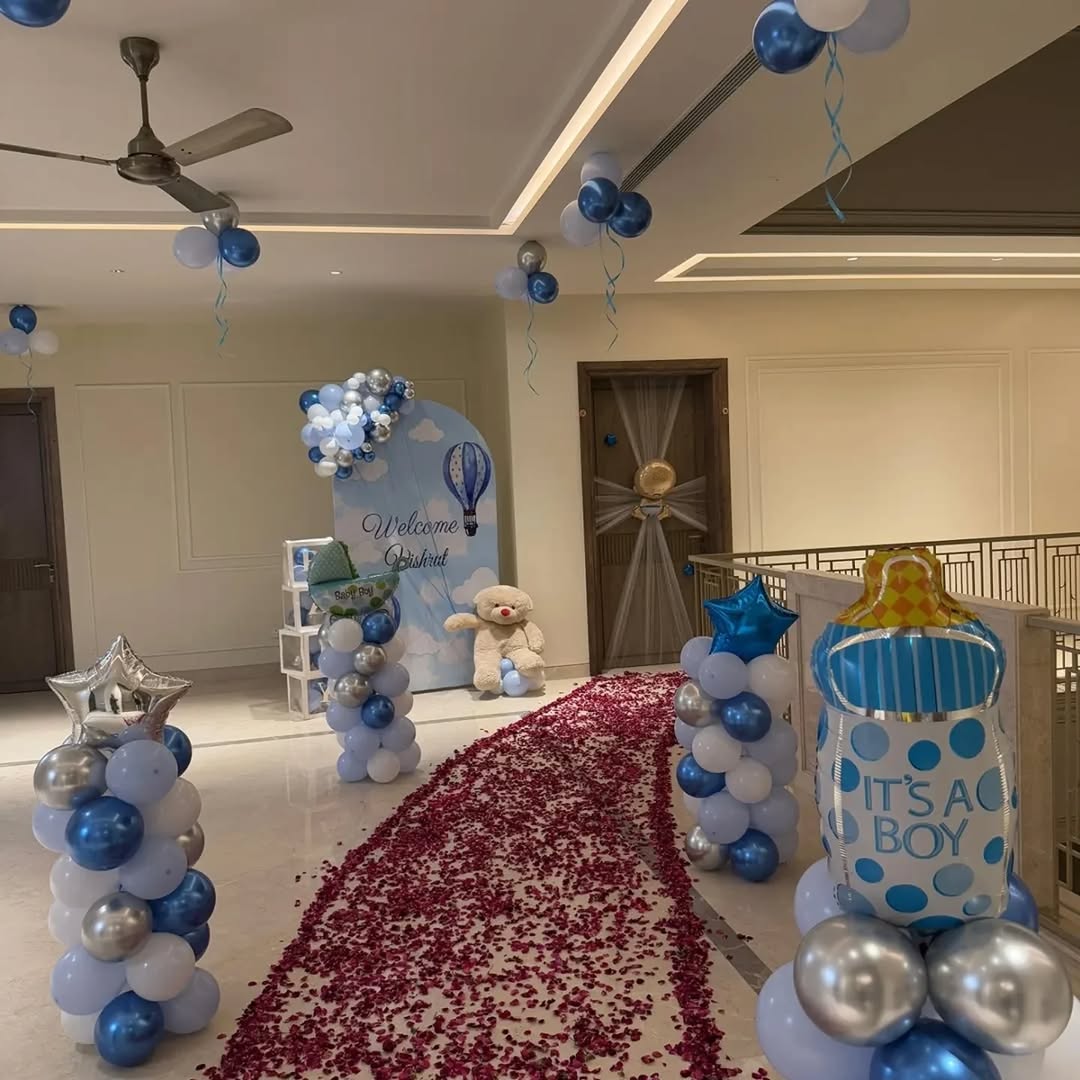 'Welcome Home' Personalised Hot-Air Balloon Boy Arch